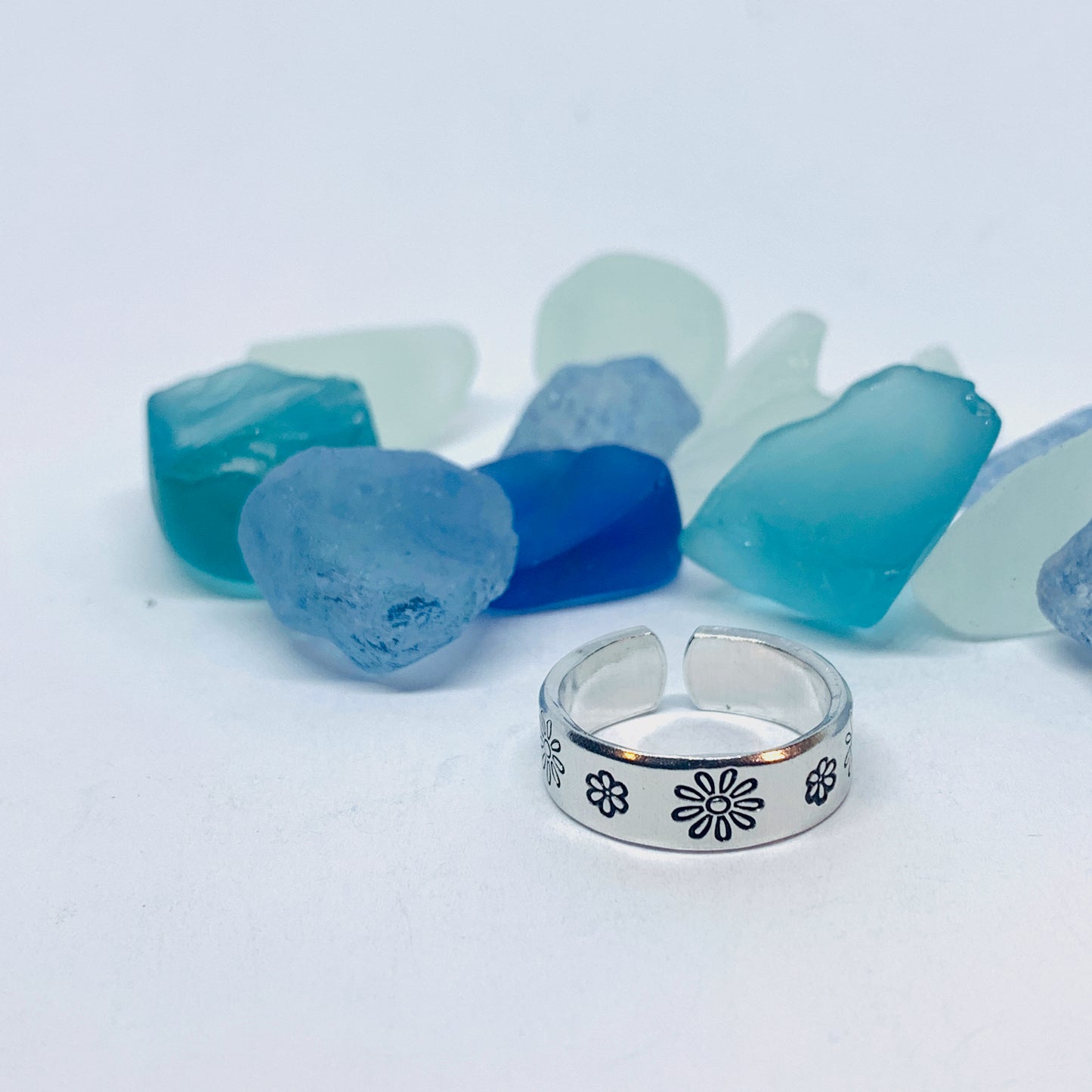 Daisy Flowers - Hand Stamped (Midi) Ring