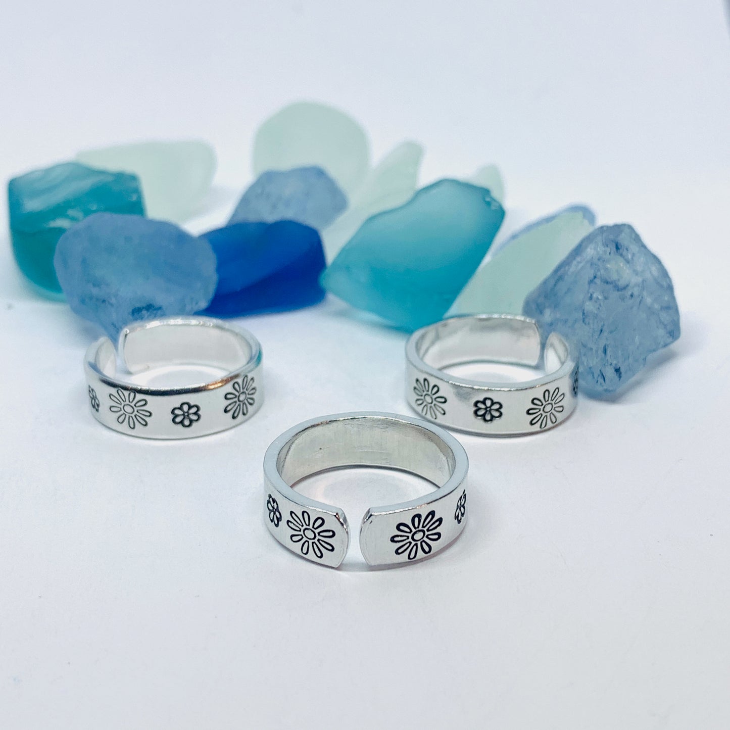 Daisy Flowers - Hand Stamped (Midi) Ring