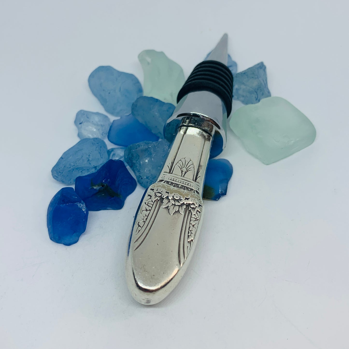 "First Love” Vintage Silverware Bottle Stopper | International Silver 1937 | Up-Cycled Wine Stopper | Silverware Bottle Closure | Antique Knife Handle Wine Plug