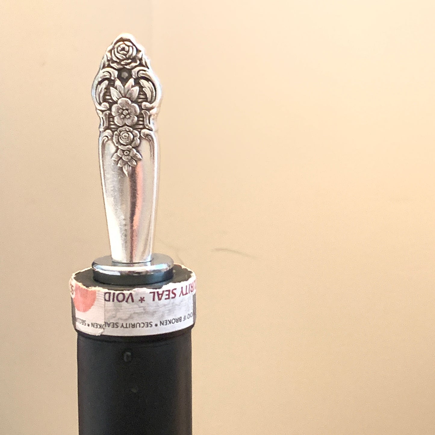 “Distinction” Vintage Silverware Bottle Stopper | 1951 Oneida | Up-Cycled Wine Stopper | Silverware Bottle Closure | Antique Knife Handle Wine Plug