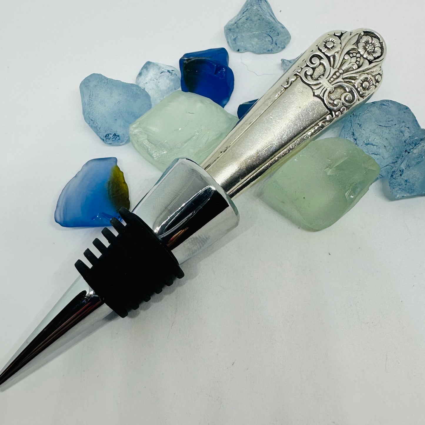 “Precious“ Vintage Silverware Bottle Stopper | 1941 | Up-Cycled Wine Stopper | Silverware Bottle Closure | Antique Knife Handle Wine Plug