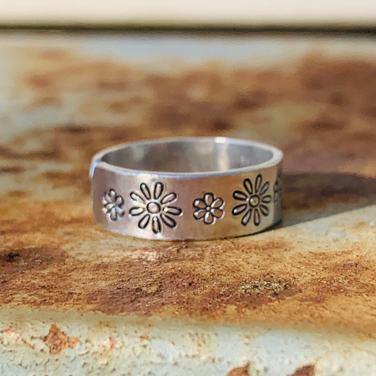 Daisy Flowers - Hand Stamped (Midi) Ring